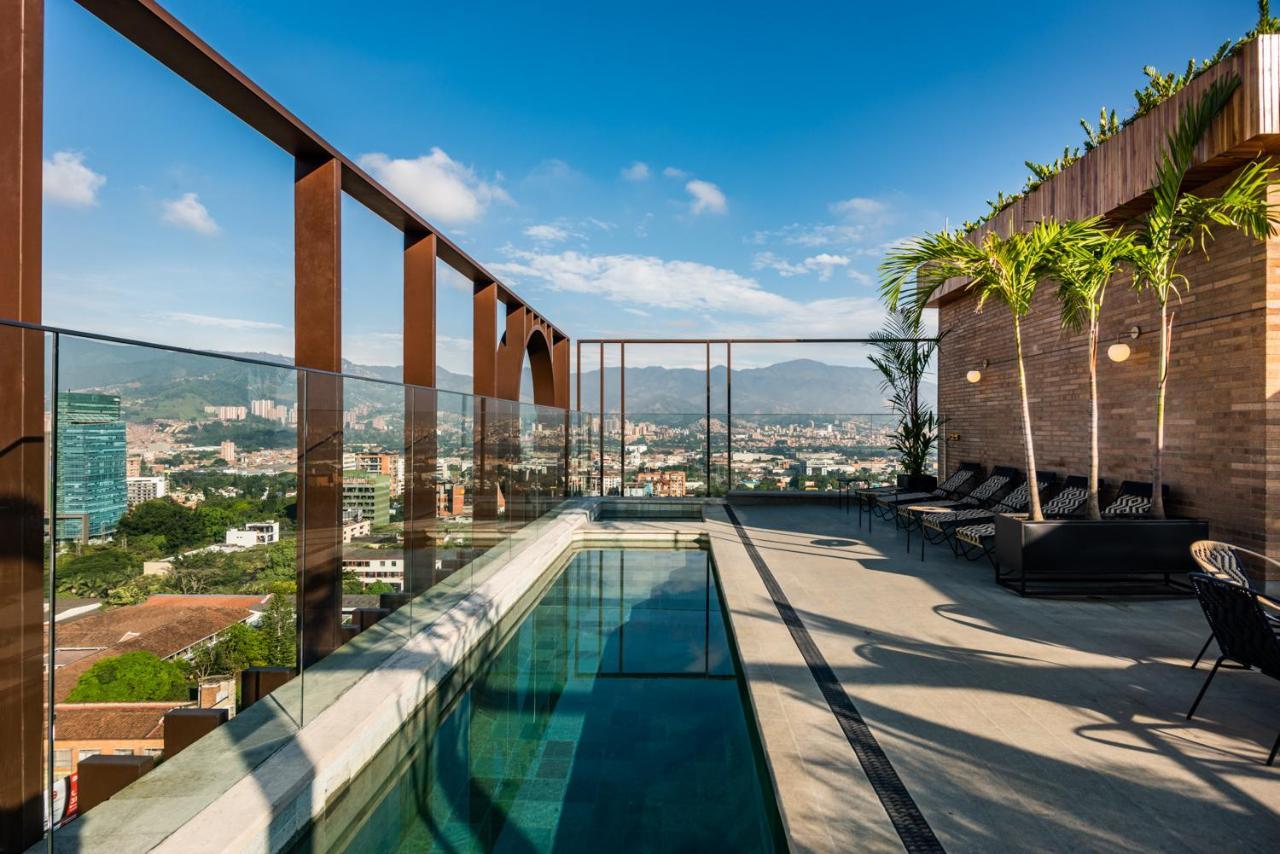 Marquee Medellín Hotel Exterior foto Skyline pool