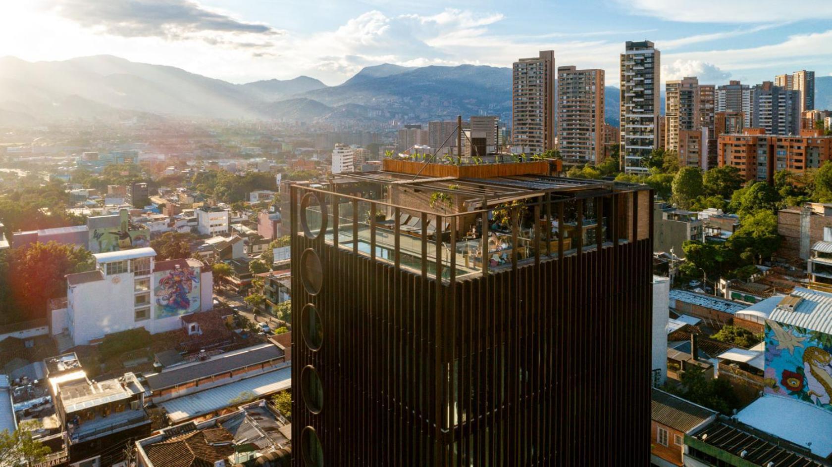 Marquee Medellín Hotel Exterior foto View of the building from the roof